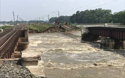 River overflowing20170816154931_l